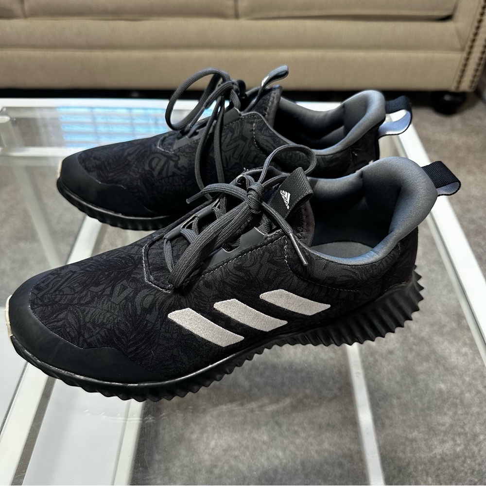 COPY - Adidas • Black Sneakers
